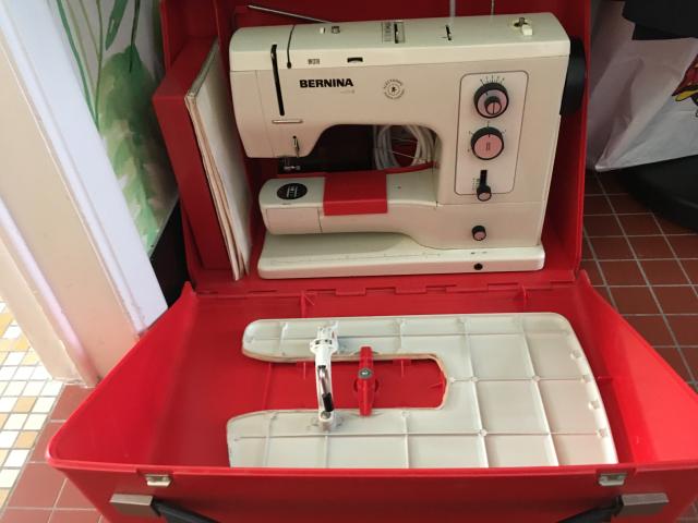 Machine à coudre Bernina 830