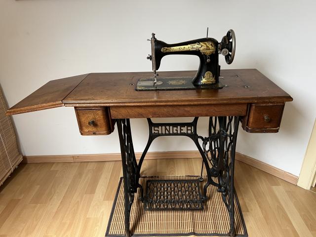 Machine à coudre Singer à Motif