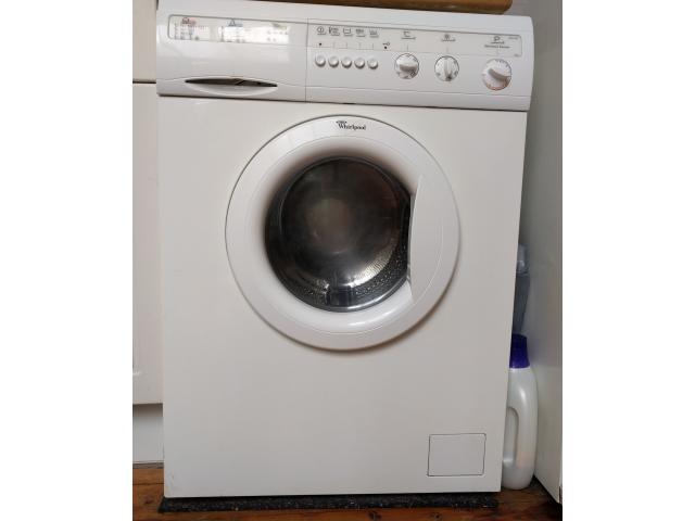 Machine à laver Whirlpool AWG 839