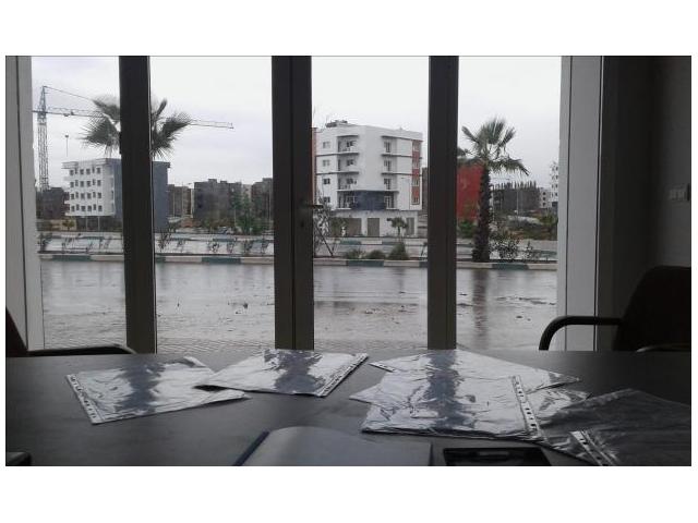 Photo magasin de lux 20 M à victoria city bouskoura image 1/6