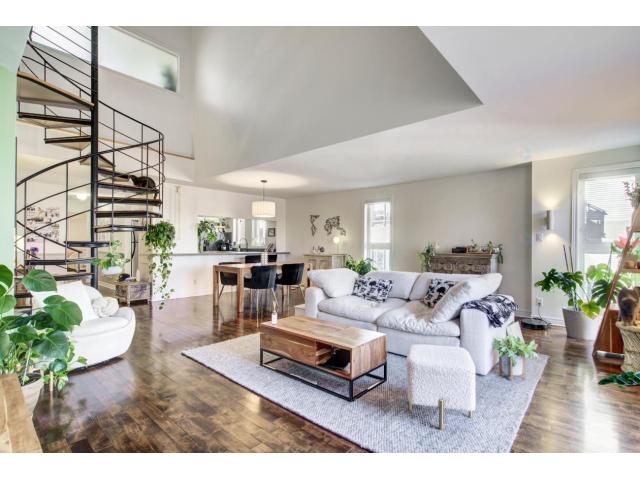 Magnifique penthouse avec immense terrasse sur le toit PLATEAU (Montreal, Quebec)