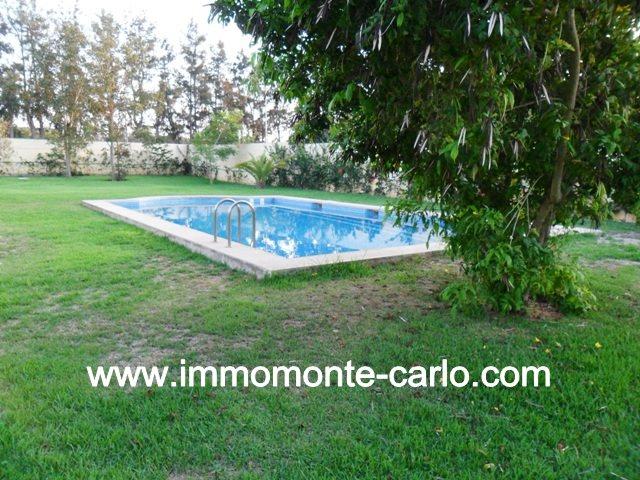 Magnifique villa avec piscine et chauffage à Souissi RABAT