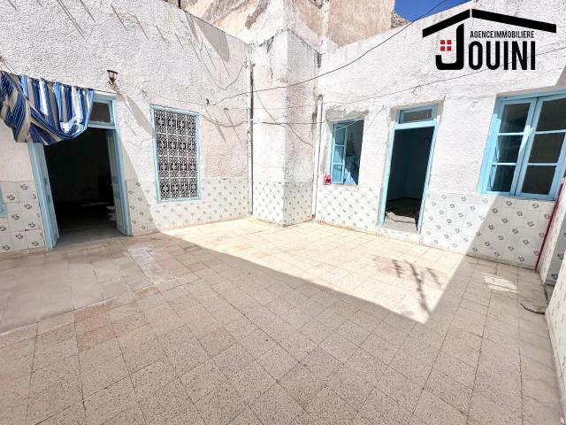 Maison 180 m2 Au Centre Ville De Tunis