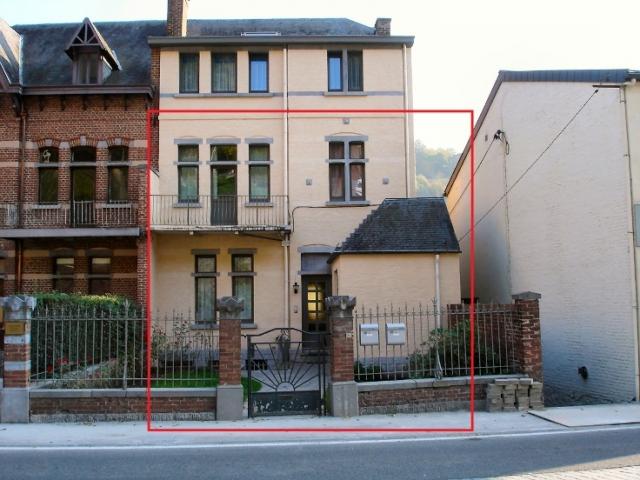 Photo Maison de 2 façades avec jardin à louer à Dinant image 1/3