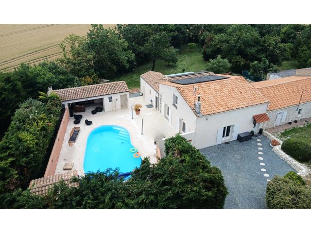 maison familiale a proximité de La Rochelle (france)