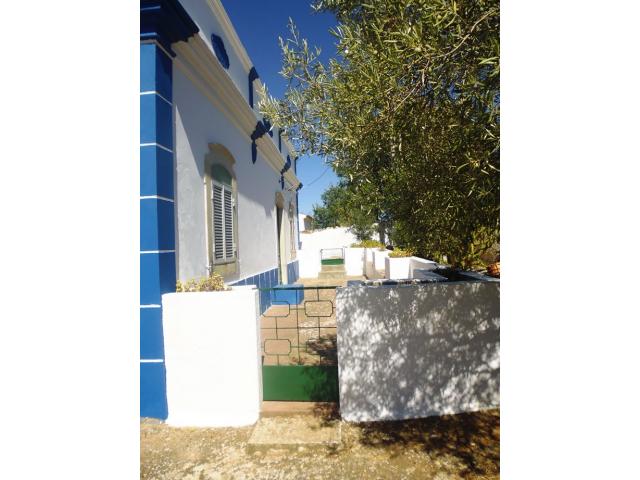 Maison typique, 2 terrains, à Santo Estevao, Tavira, Algarve