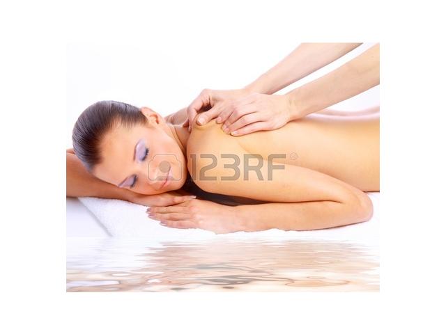 Massage sensuel pour les femmes à domicile