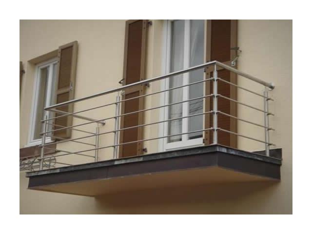 Menuiserie d'aluminium et inox, travaux de verre, moustiquaire.