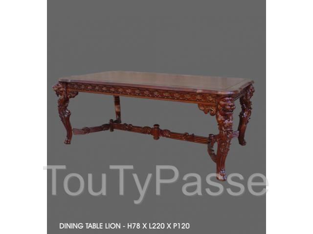 meuble de style en acajou salle à manger baroque