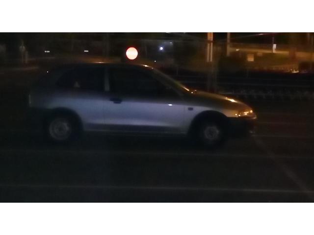 Mitsubishi Colt 1300 Essence année 2000. 65000 kilomètres. Grise avec hayon.