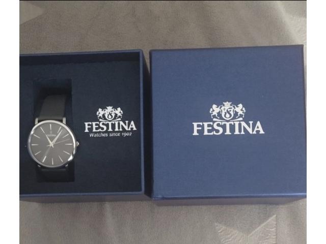 Montre Festina femme Neuve