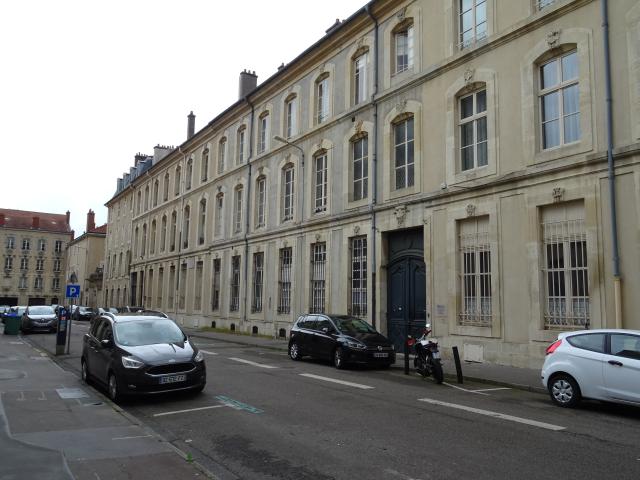NANCY, proche Place Stasnilas, BUREAUX