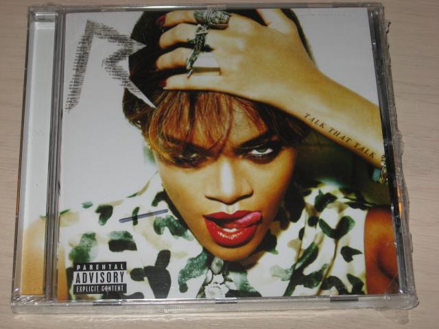 Photo Nouveau cd audio de Rihanna sous blister Talk that talk image 1/2