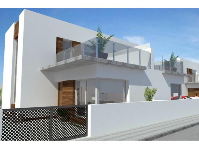 Photo Nouveau projet de 8 villas neuves avec piscine image 1/4