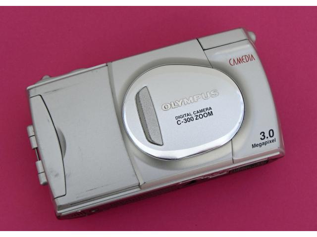 Photo Olympus Camedia C300 Zoom - Compact numérique - 3 Mpixels - Zoom optique 2.8x image 1/4
