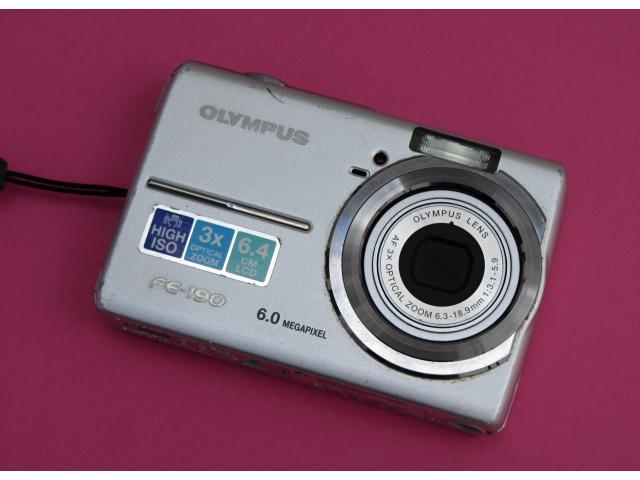 Olympus FE-190 Appareil photo numérique - compact - 6.0 MP - 3x zoom optique