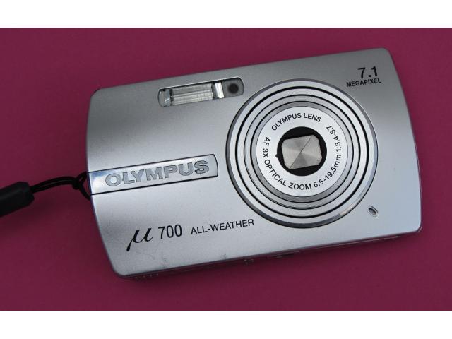 Photo Olympus µ[MJU:] mini DIGITAL Argent compact - 4.0 MP - 2x zoom optique - argent de bijouterie image 1/2