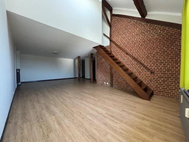 PALISEUL : bel appartement duplex, 2ch, 100 m² - L028
