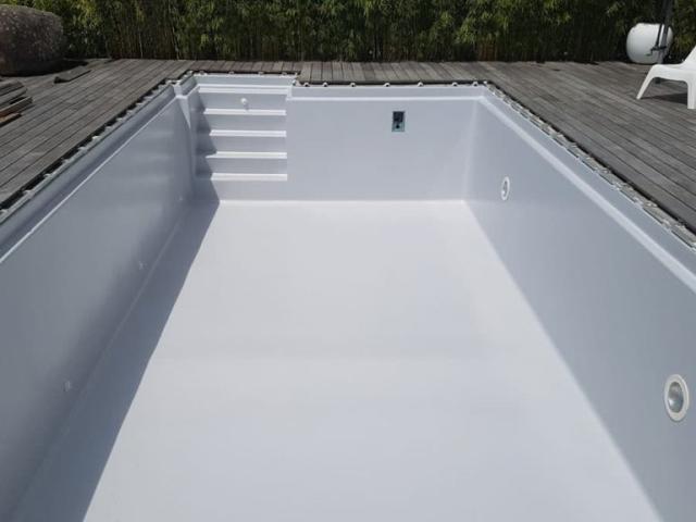peinture piscine coque polyester en 2 composent pot 14L