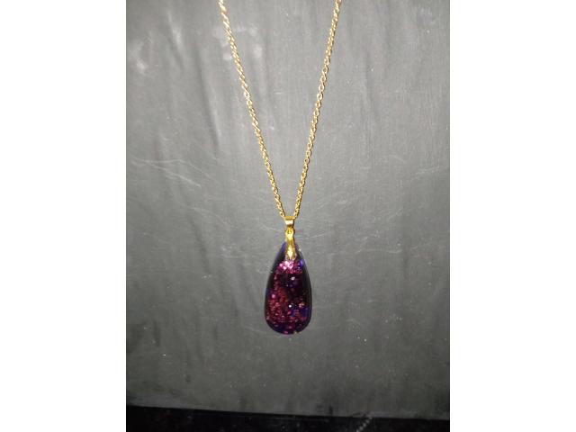 pendentif resine avec collier