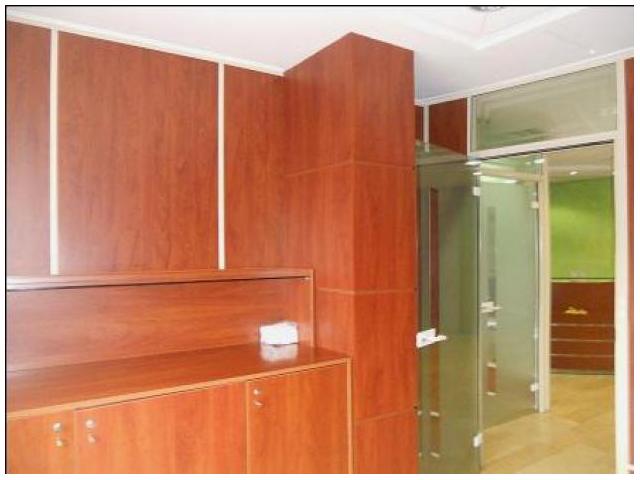 Plateau de bureau de 136 m2 a RACINE