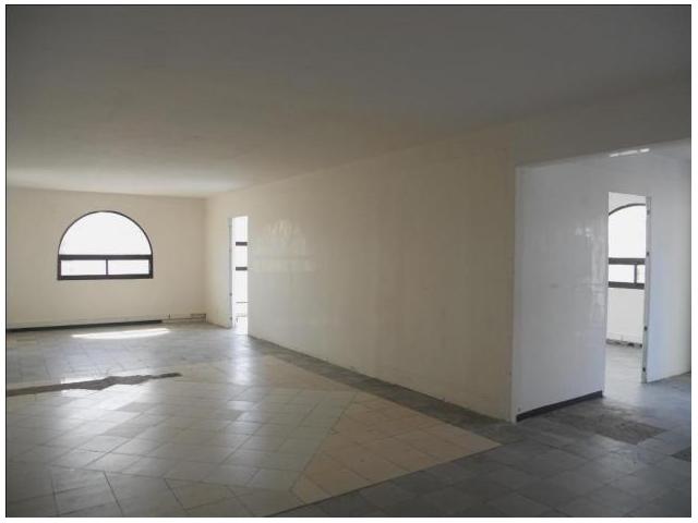 Plateau de bureau de 143 m2 a PALMIER