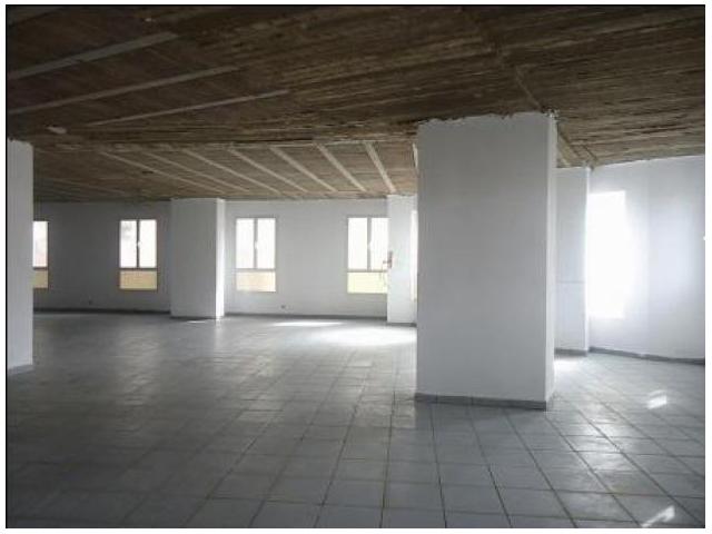 Plateau de bureau de 426 m2 a  GAUTIER