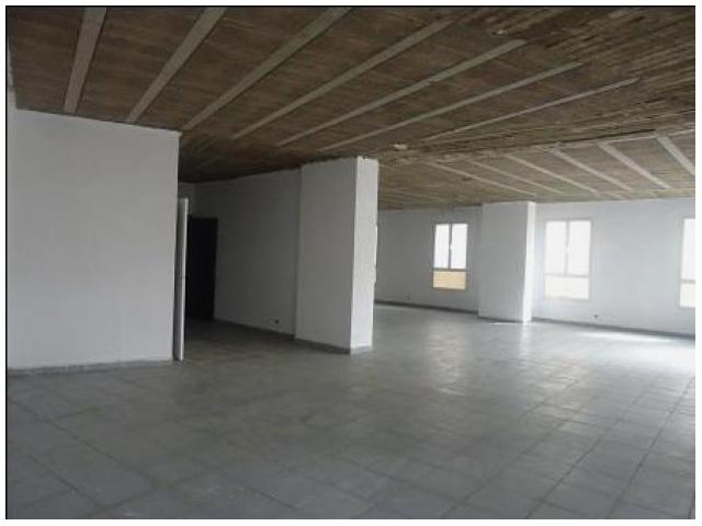Plateau de bureau de 450 m2 a GAUTIER