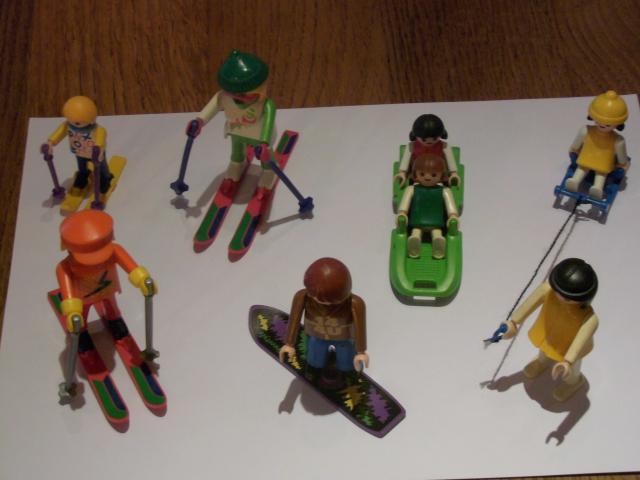 Playmobil : Scène de sport d'hiver  avec 8 personnages  cf. photos.