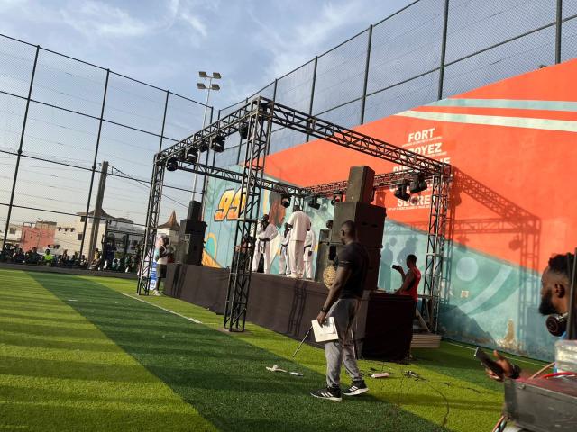 PODIUM A LOUER  POUR VOS EVENEMENTS AU SENEGAL