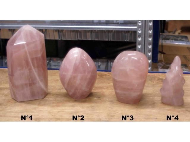pointe en quartz rose - H: 13 à 21 cm