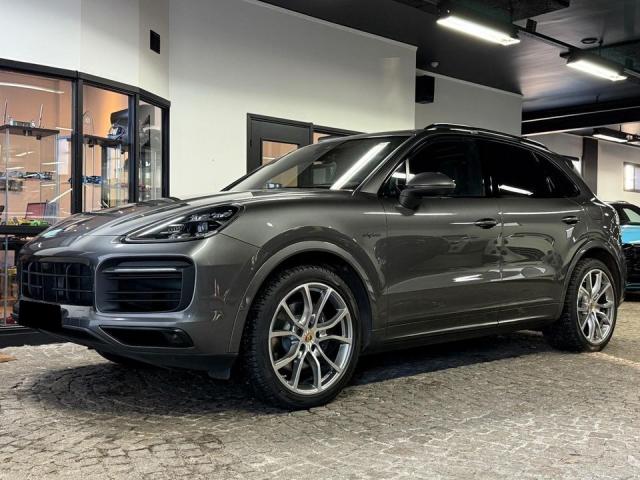 Photo Porsche Cayenne Coupe E-Hybrid 4.0 V8 680 ch Tiptronic BVA Turbo S image 1/5