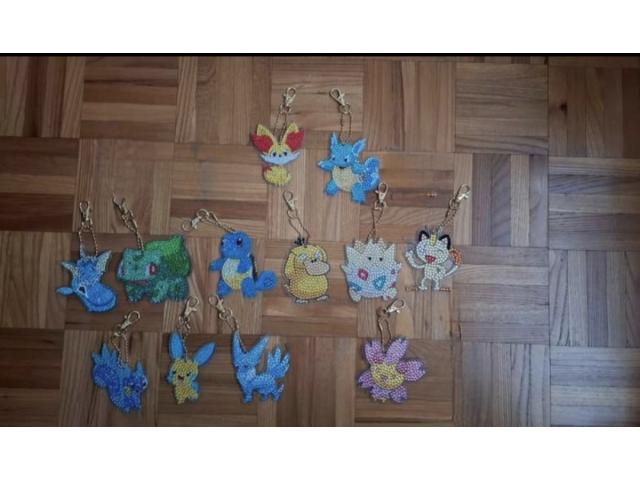 Porte-clés "Pokemon" en diamond painting neufs En plastique Neufs