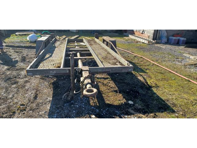 Photo Porte engin/grue image 1/3