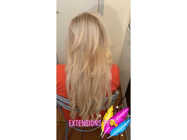 Pose d extensions capillaires.