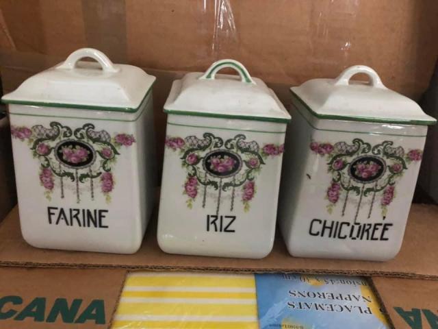 Photo Pots de rangement vintage, farine - riz - chicorée image 1/1