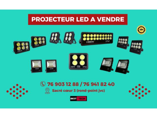 PROJECTEUR LED ELECTRIQUE IP66