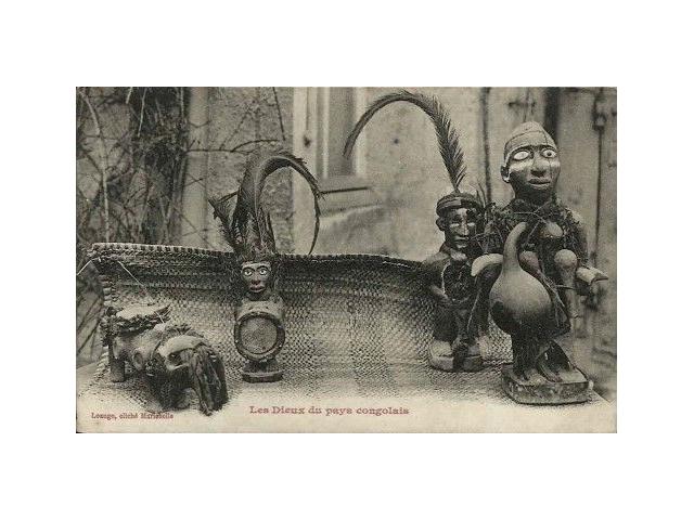 Photo Recherche constante d'antiquités du Congo et d'Océanie. image 1/1