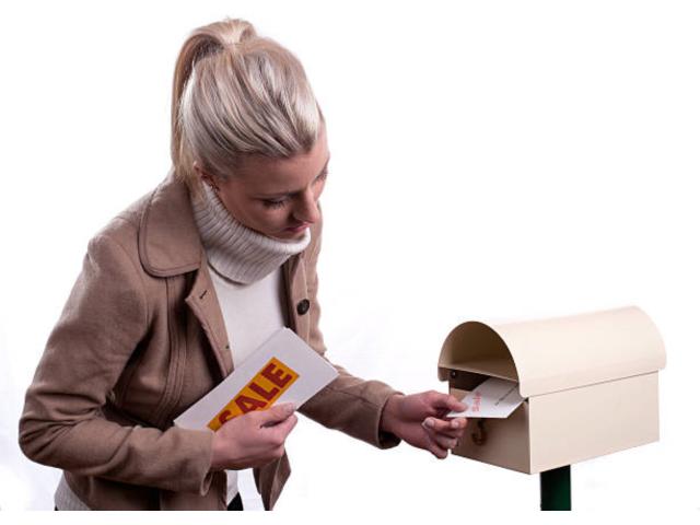 Recherche une femme pour distribuer PUB
