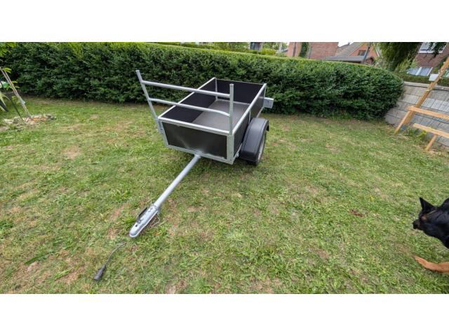 Remorque à vendre.
