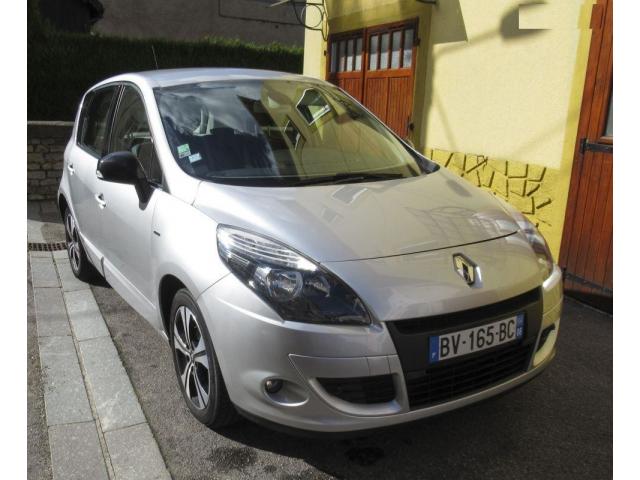 Photo Renault Grand Scénic III 1.6 DCI 130ch BOSE image 1/3