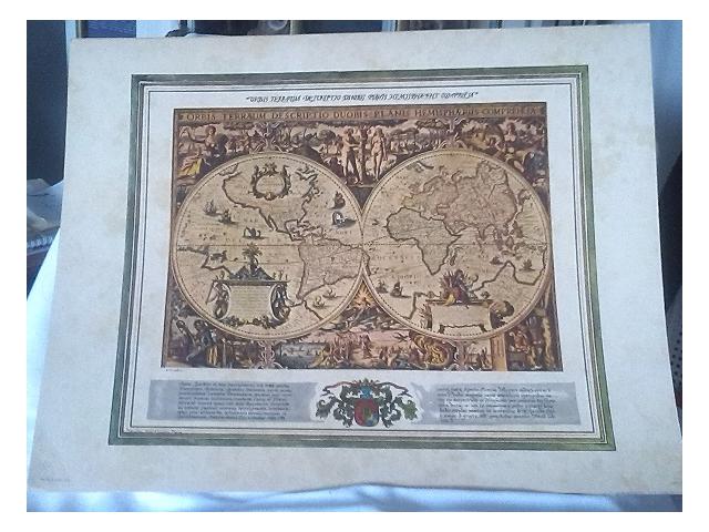 Photo Reproduction des Hémisphères du Globe Terrestre de 1493, en Couleur. image 1/5