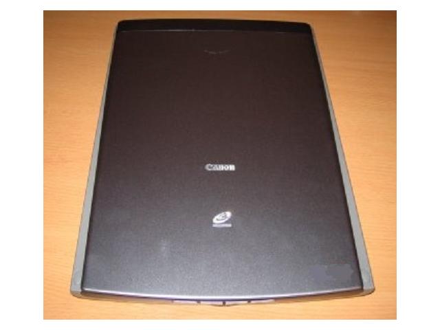 Photo SCANNER Canon CanoScan LiDE 35 image 1/3