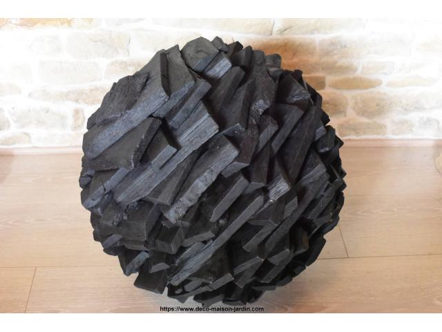 Photo Sculpture Boule en Bois Brûlé et Ciré image 1/5