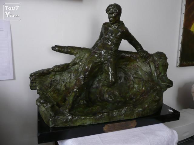 Sculpture en bronze de Victor Demanet, très grande
