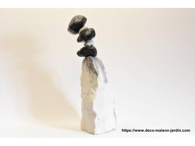 Photo Sculpture en Marbre Blanc et Noir- Statue Jardin - Décoration Maison image 1/1