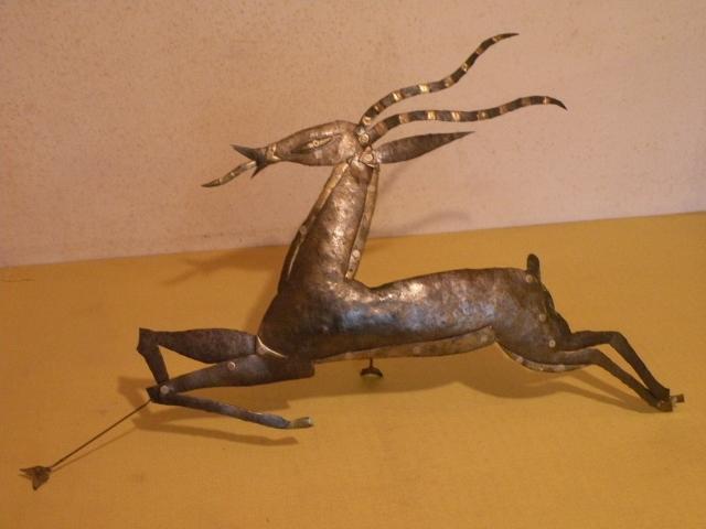 Sculpture Relief Antilope en Métal