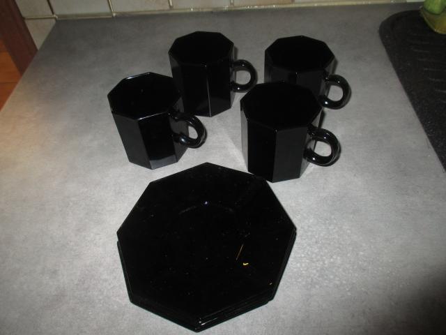 Service à café noir pour 4 personnes