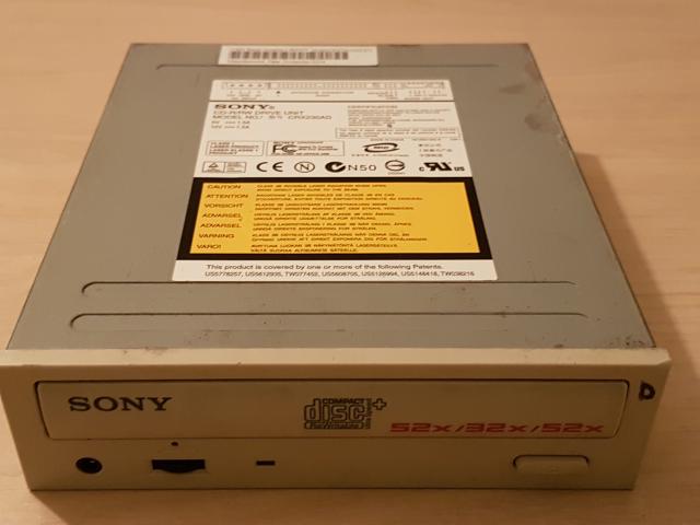 Photo Sony CRX-230AE - Lecteur de disque - CD-RW - 52x32x52x image 1/3