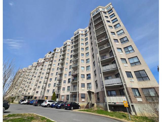 Spacieux 4 1/2 - Les Rives du St-Laurent à Brossard (Quebec)